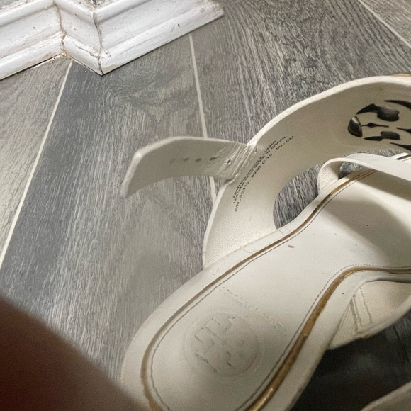 Tory Burch White Sandals with Logo Accent - Picture 6 of 13